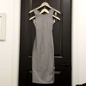 NWOT Lululemon Picnic Play Dress in Gingham Luon Size 4